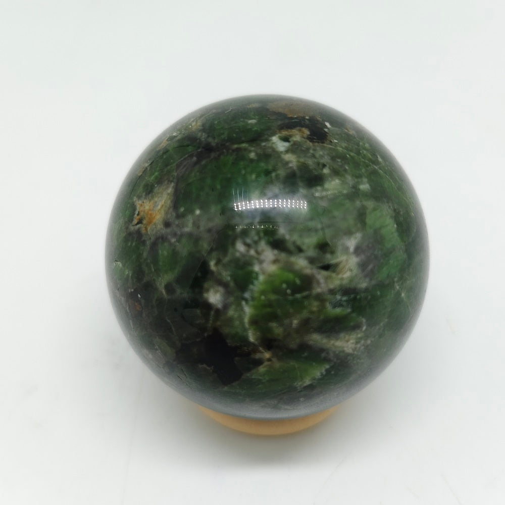 139.3g natural diopside sphere ornaments healing