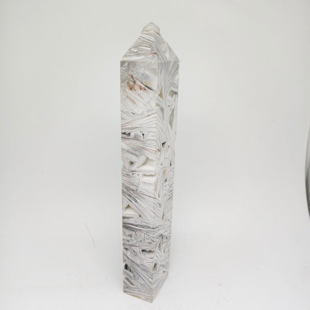 595g natural Mexican white agate tower ornaments healing
