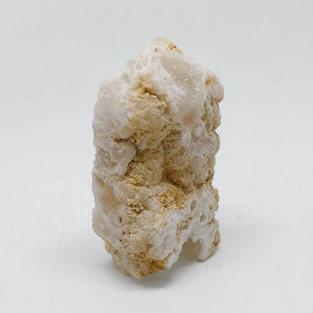 white agate geodo tower ornaments healing 80g