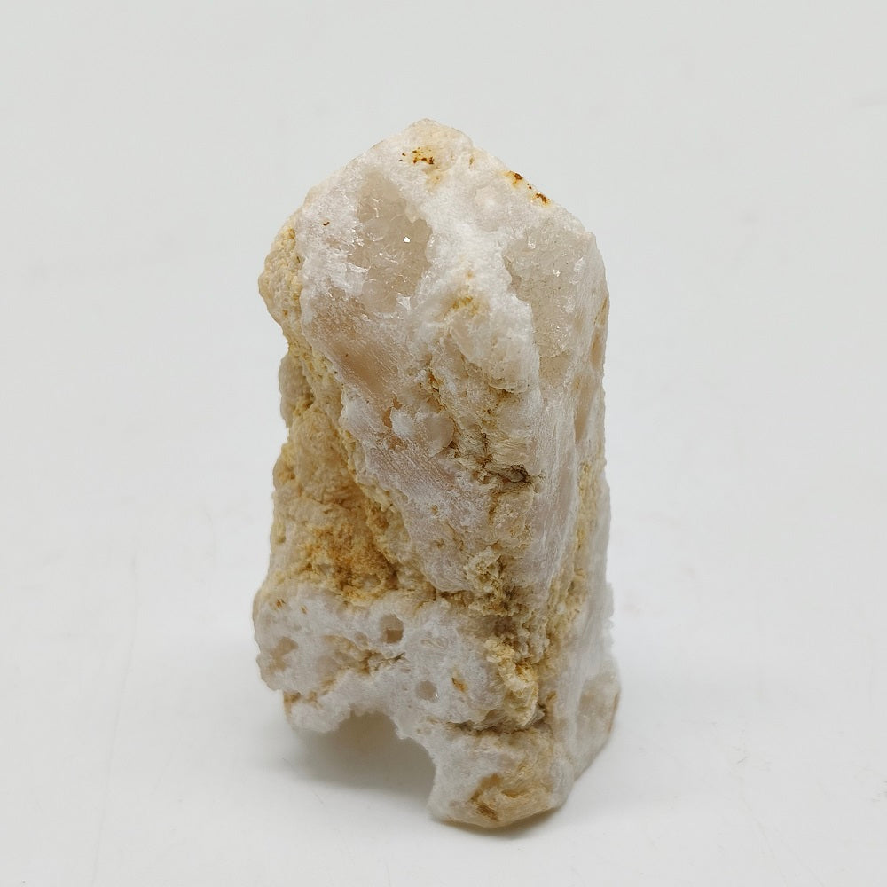 white agate geodo tower ornaments healing 80g