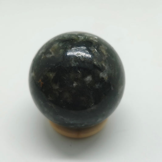 natural green mica sphere ornaments healing 238g