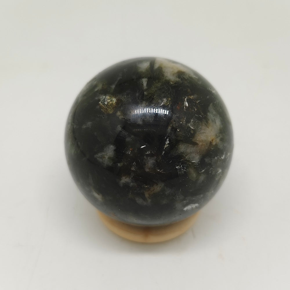 natural green mica sphere ornaments healing 238g