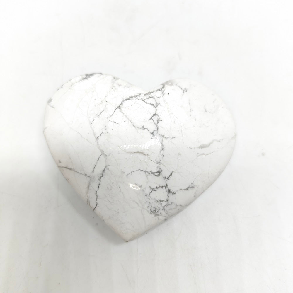 howlite heart carving ornaments healing 138g