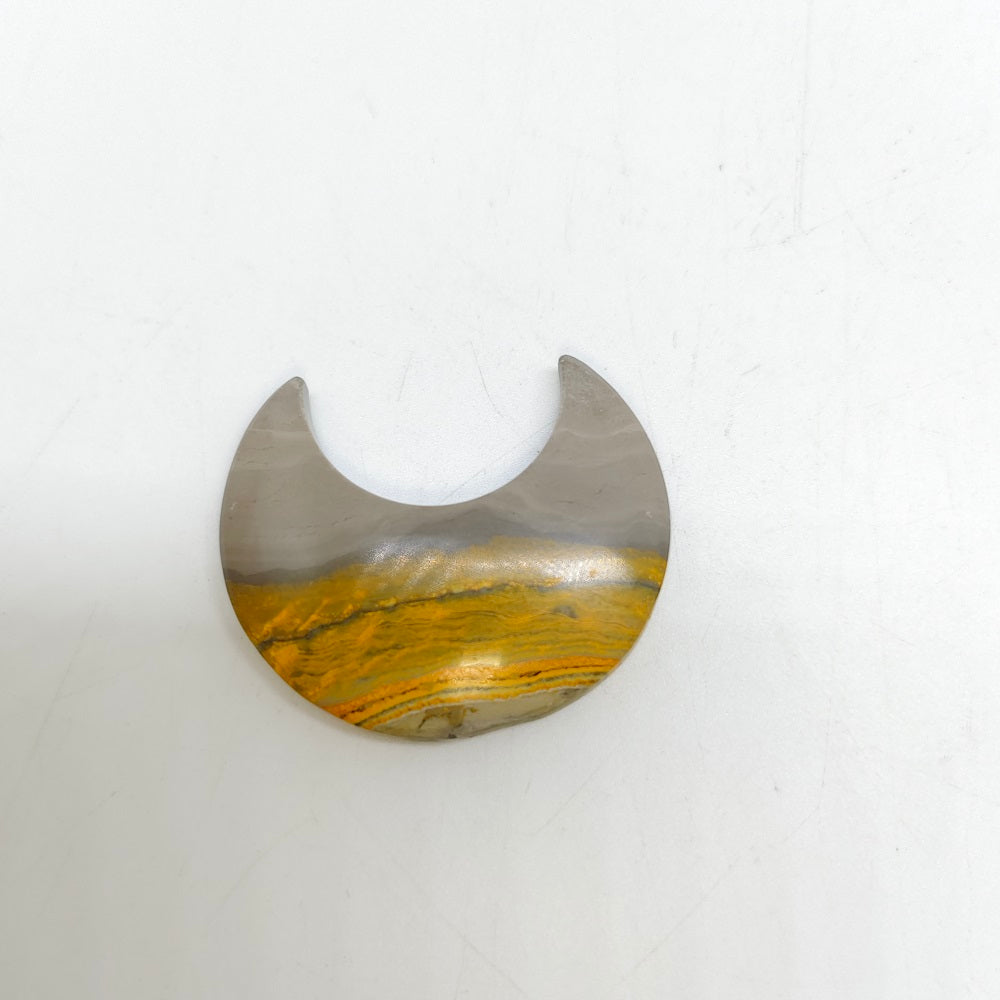 bumble bee jasper moon carving ornaments healing 11.5g