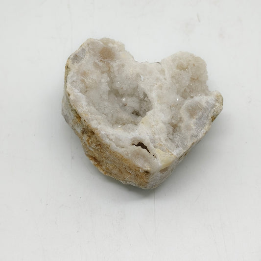 white agate geodo heart ornaments healing 72.8g
