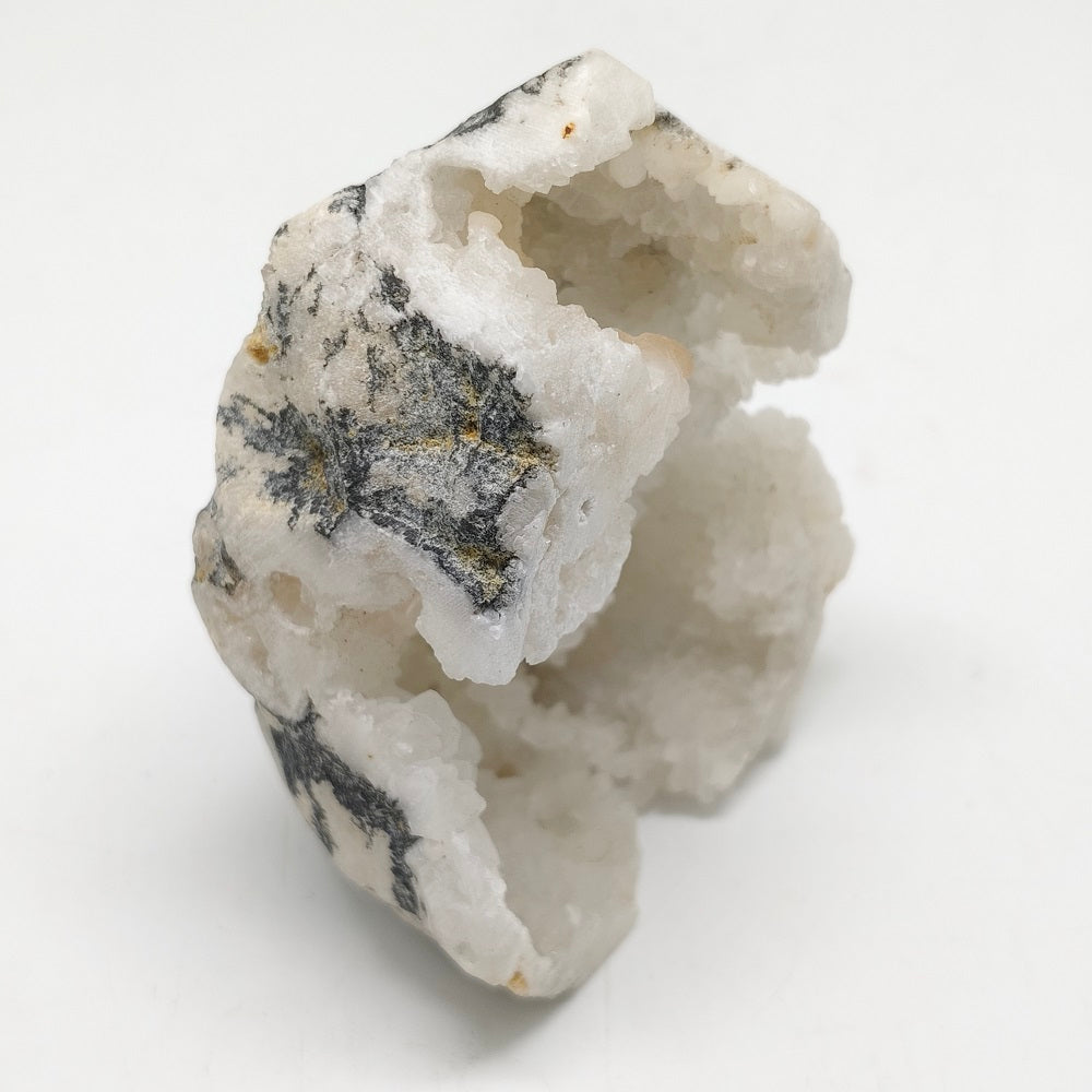 white agate geodo tower ornaments healing 135.5g