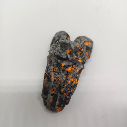 natural yooperlite bat carving ornaments healing 79.5g