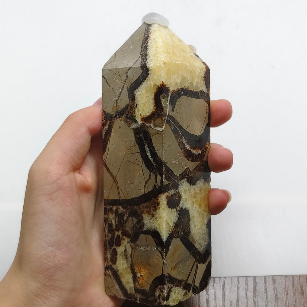 septarian tower carving ornaments healing 377.7g