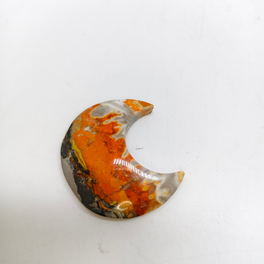 bumble bee jasper moon carving ornaments healing 12g