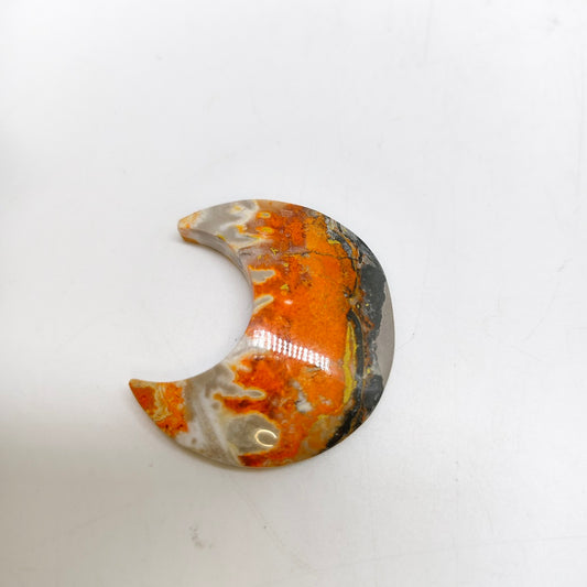 bumble bee jasper moon carving ornaments healing 12g