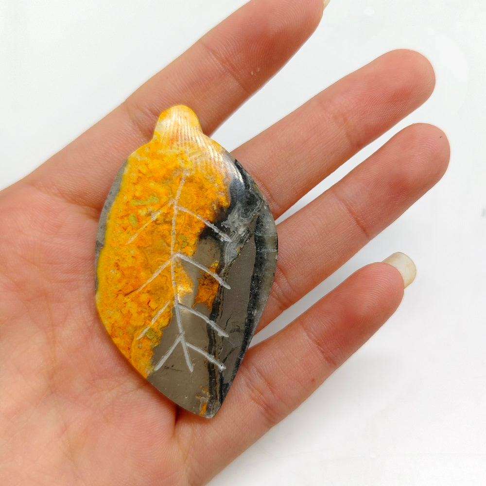 bumble bee jasper leaves carving ornaments healing 16.5g
