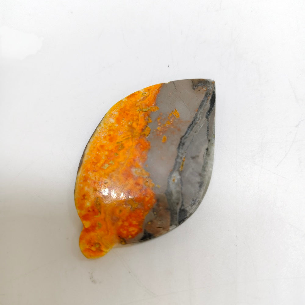 bumble bee jasper leaves carving ornaments healing 16.5g